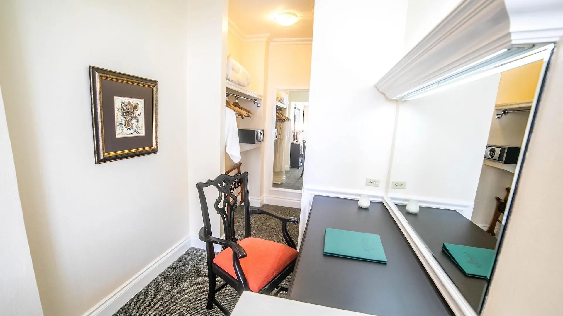 Courtleigh Hotel & Suites Kingston