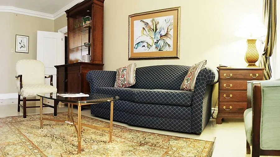 Courtleigh Hotel & Suites Kingston 5*,