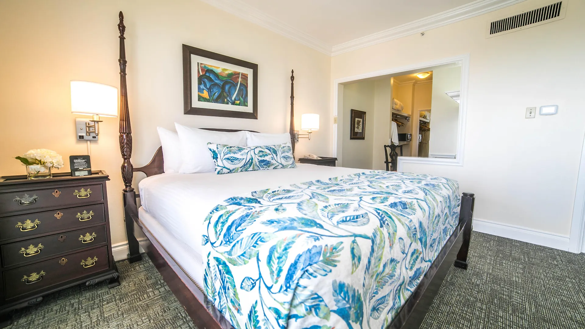 Courtleigh Hotel & Suites Kingston